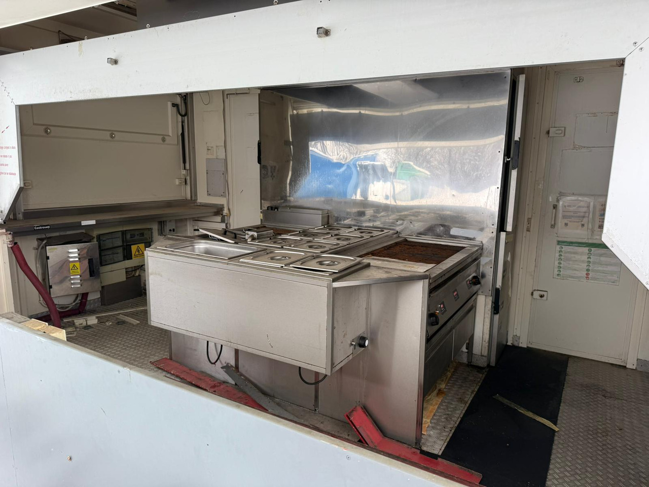 GRILL-IMBIS ROKA RK5 - Autre matériel: photos 3 GRILL-IMBIS ROKA RK5 - Autre matériel: photos 3