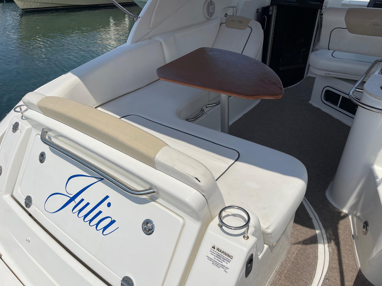 Sea Ray 285 Sundancer, TOP !!! - Autre matériel: photos 5 Sea Ray 285 Sundancer, TOP !!! - Autre matériel: photos 5