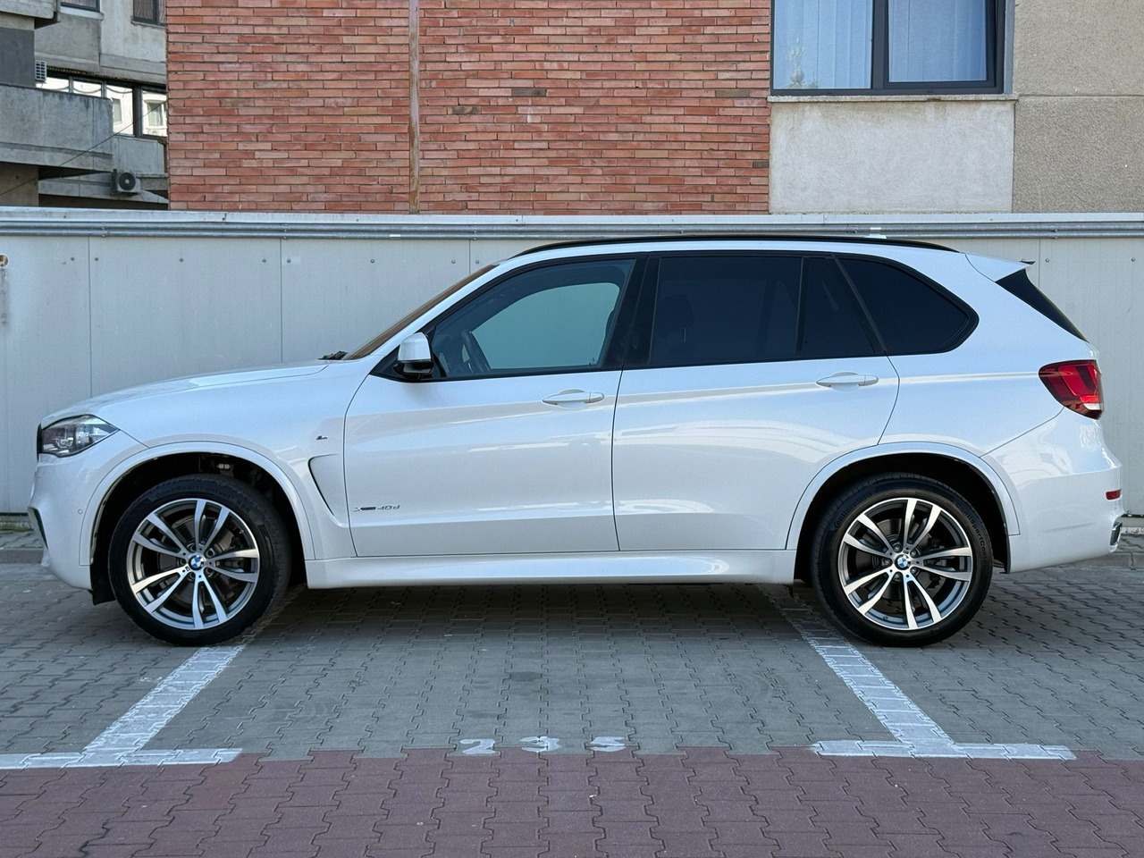 BMW X5 4.0 XDRIVE M PAKET - SUV: photos 4 BMW X5 4.0 XDRIVE M PAKET - SUV: photos 4