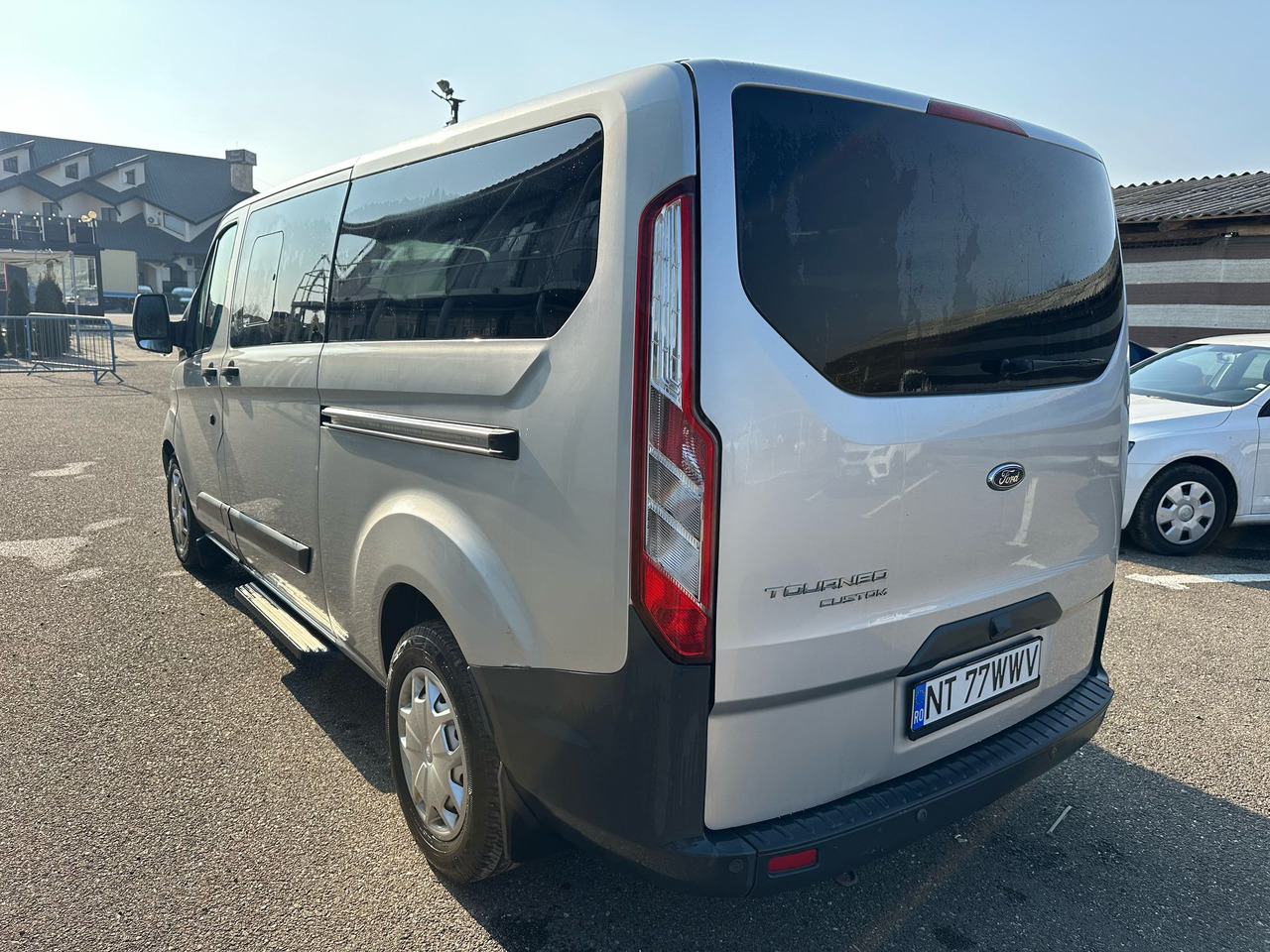 FORD TRANSIT CUSTOMS - Transport de personnes: photos 4 FORD TRANSIT CUSTOMS - Transport de personnes: photos 4