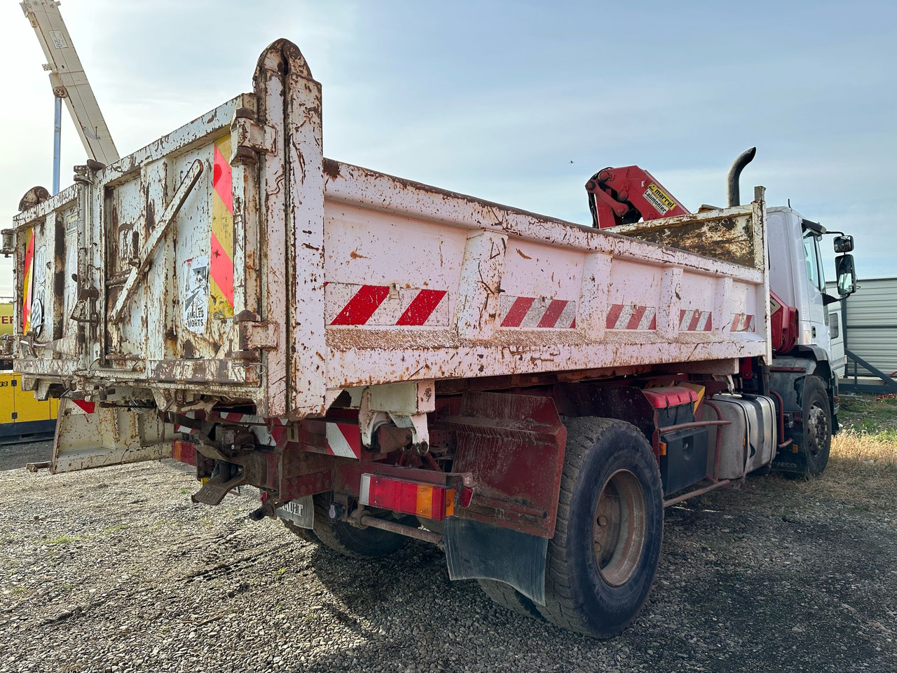 IVECO EUROTRAKKER TIPPER - Camion benne: photos 5 IVECO EUROTRAKKER TIPPER - Camion benne: photos 5