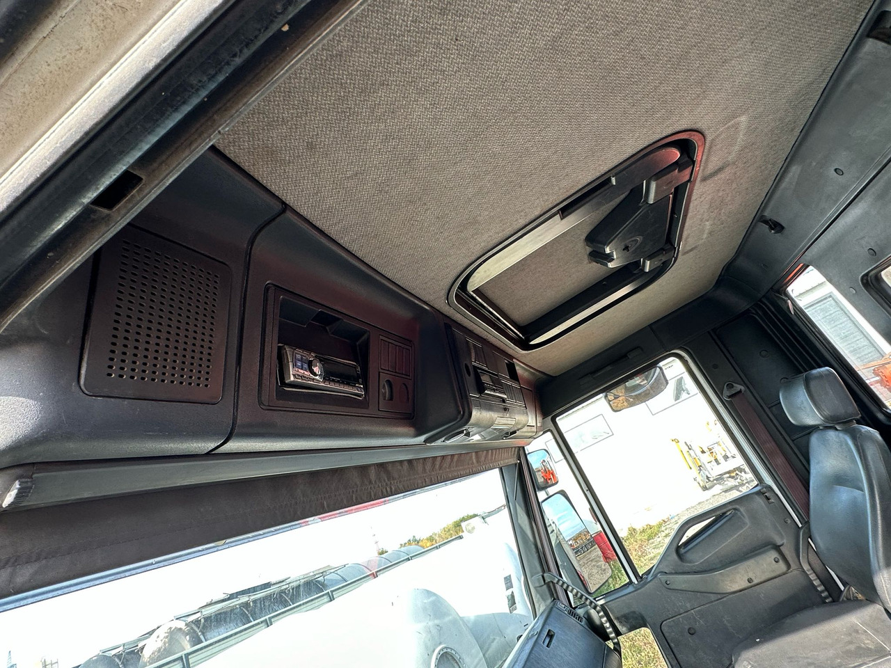 Camion benne IVECO EUROTRAKKER TIPPER: photos 12 Camion benne IVECO EUROTRAKKER TIPPER: photos 12