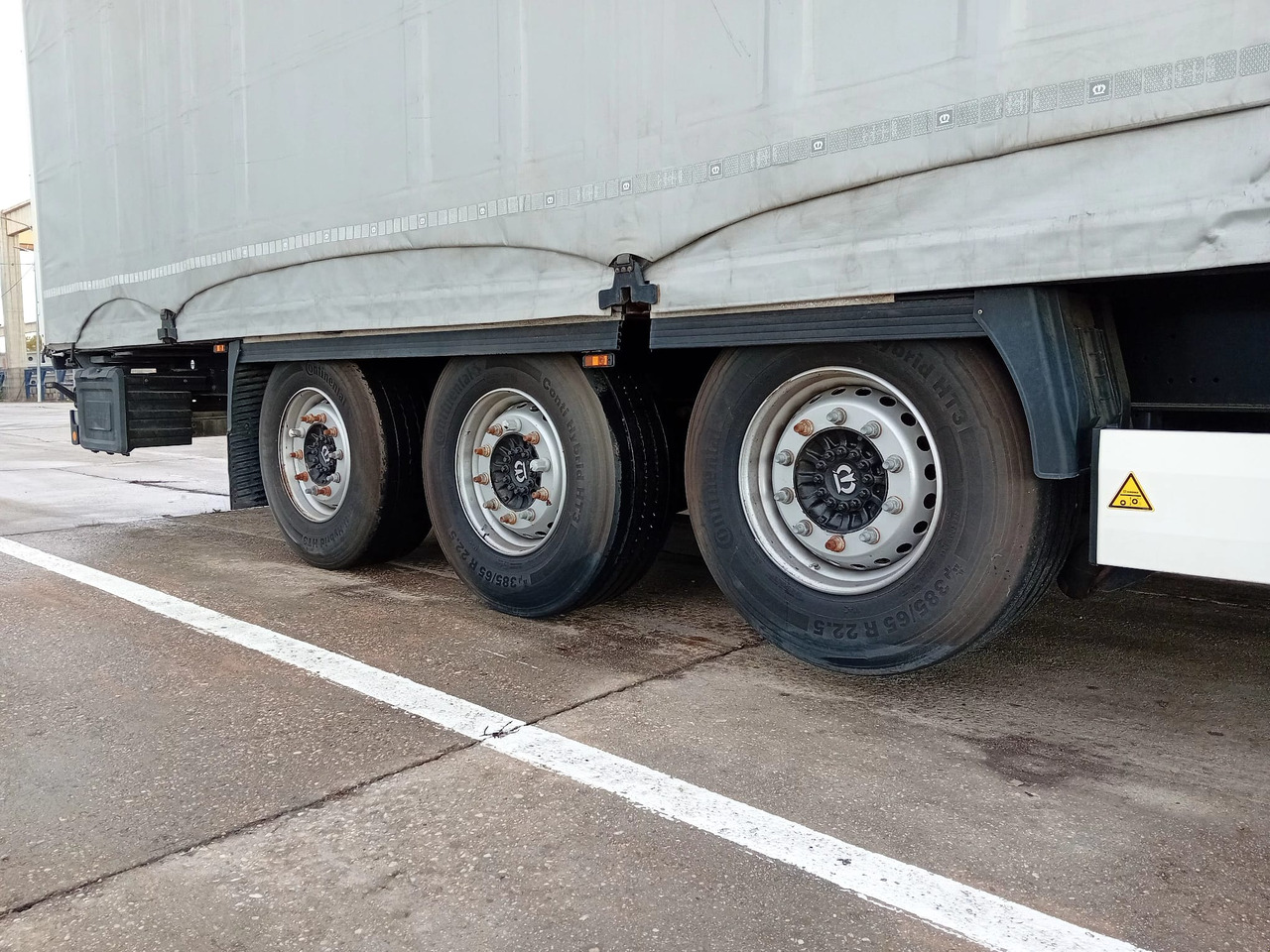 Krone Sliding Tarpaulin Semi-trailer Standard, TOP ! - Semi-remorque rideaux coulissants: photos 2 Krone Sliding Tarpaulin Semi-trailer Standard, TOP ! - Semi-remorque rideaux coulissants: photos 2