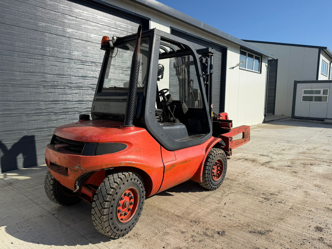 LINDE H40 STACKER - Chariot élévateur diesel: photos 4 LINDE H40 STACKER - Chariot élévateur diesel: photos 4