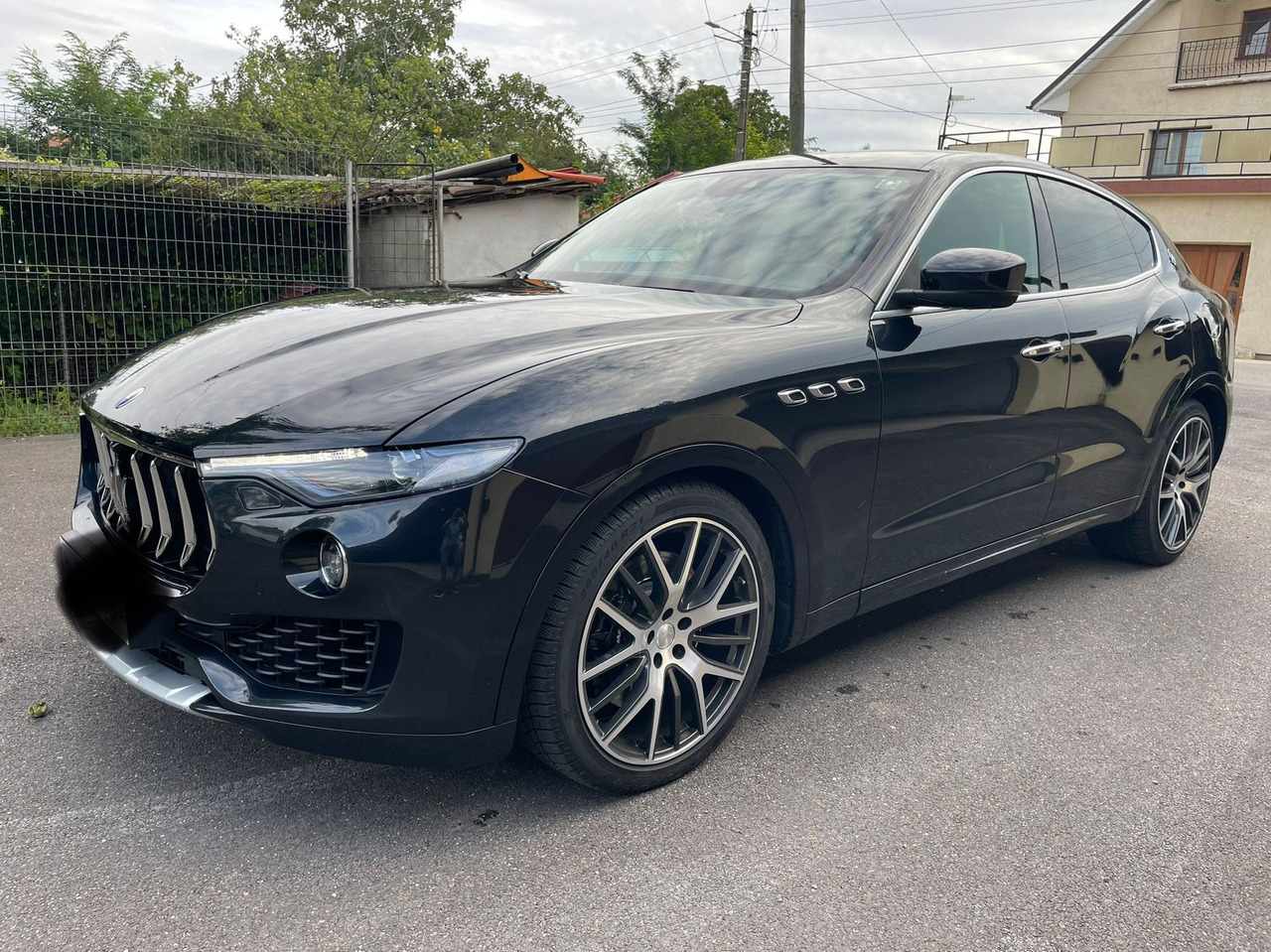 MASERATI LEVANTE 4X4 - SUV: photos 1 MASERATI LEVANTE 4X4 - SUV: photos 1
