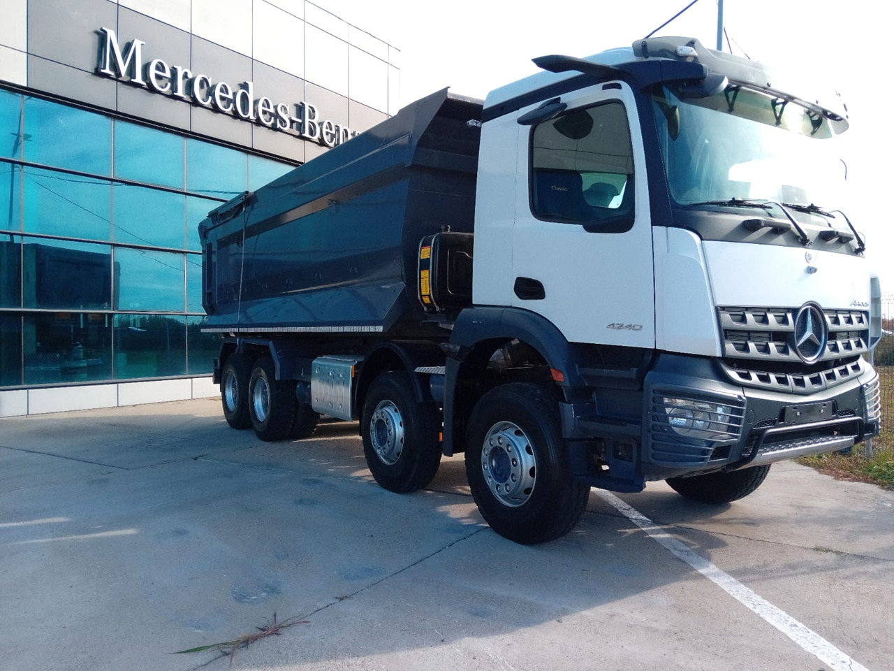 Mercedes-Benz Arocs 42.40 8×4 Basculanta/Tipper/Kipper Heavy Duty, TOP !!! - Camion benne: photos 2 Mercedes-Benz Arocs 42.40 8×4 Basculanta/Tipper/Kipper Heavy Duty, TOP !!! - Camion benne: photos 2