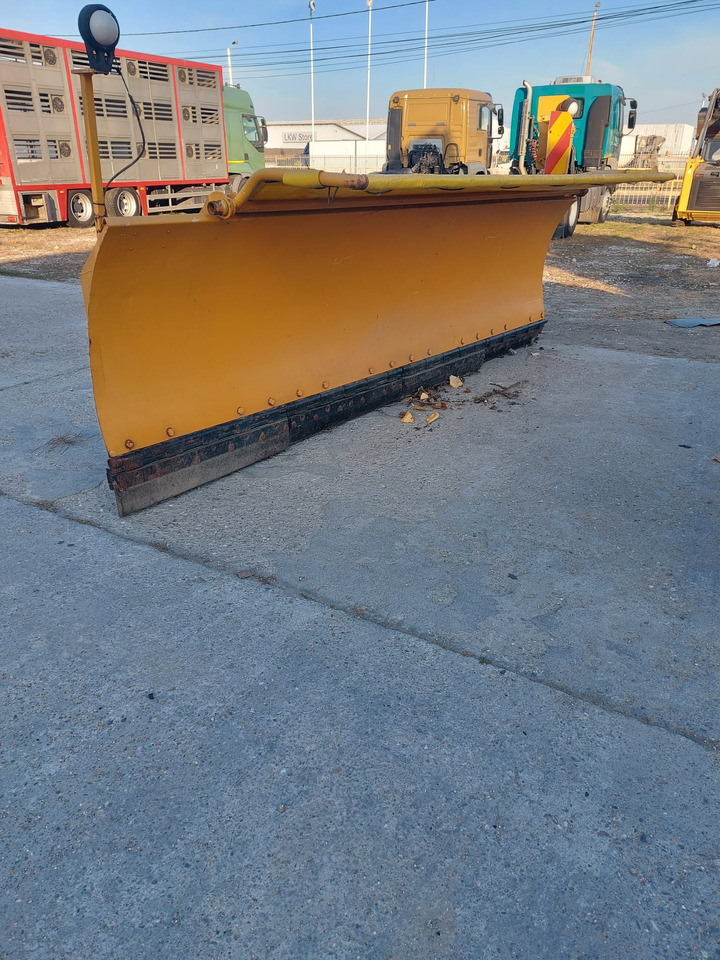 Nido Plow / Snow Blade / – Nido Universal Electrohidraulik – Sn 159 - Lame à neige: photos 1 Nido Plow / Snow Blade / – Nido Universal Electrohidraulik – Sn 159 - Lame à neige: photos 1