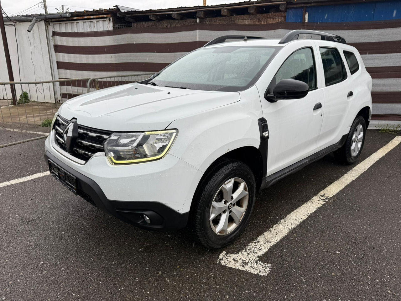 RENAULT DUSTER 4X4 - SUV: photos 3 RENAULT DUSTER 4X4 - SUV: photos 3