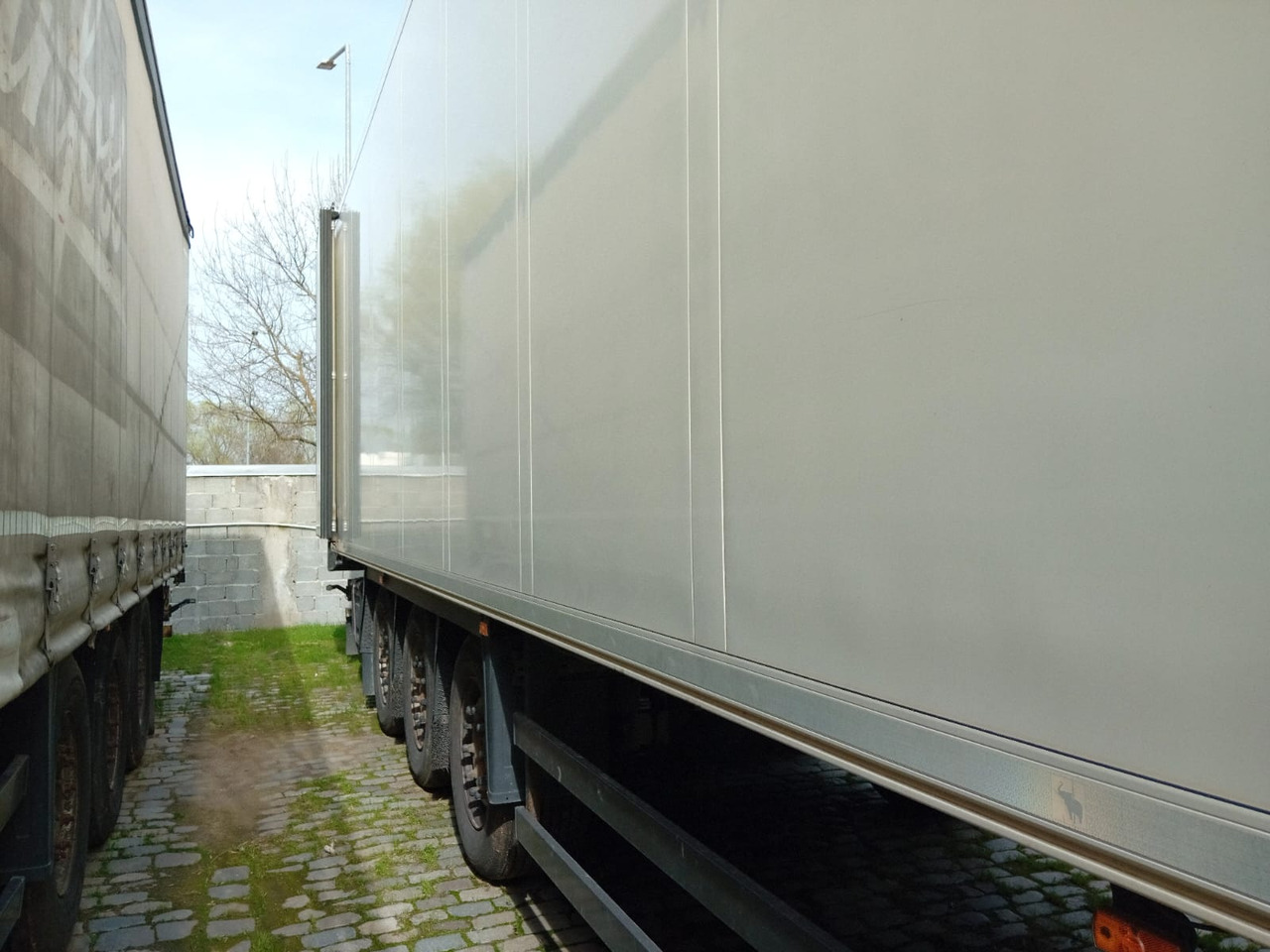 Schmitz Cargobull SCB S3B Refrigerated Semi-trailer - Semi-remorque frigorifique: photos 5 Schmitz Cargobull SCB S3B Refrigerated Semi-trailer - Semi-remorque frigorifique: photos 5