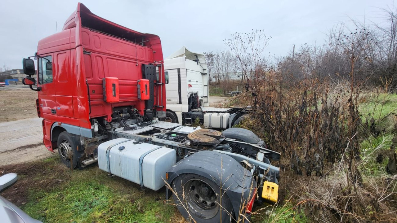 DAF XF 105.460 Automat - Tracteur routier: photos 5 DAF XF 105.460 Automat - Tracteur routier: photos 5