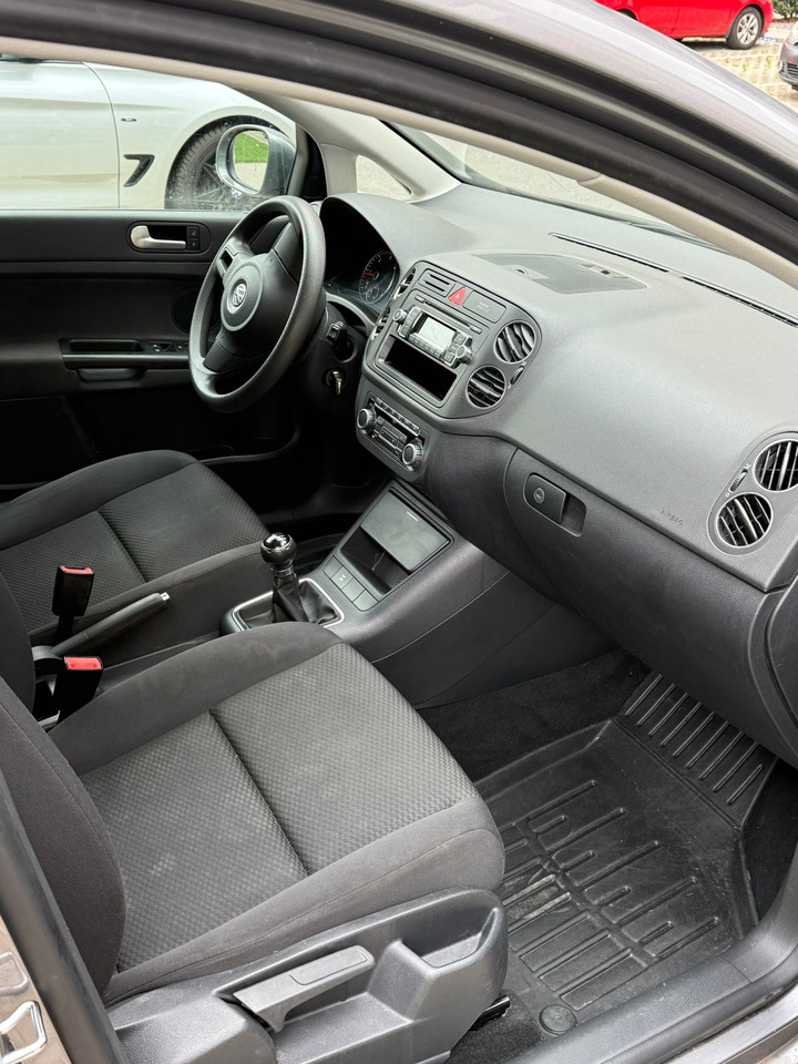 Volkswagen Golf Plus 1.6 TDI - Voiture: photos 5 Volkswagen Golf Plus 1.6 TDI - Voiture: photos 5