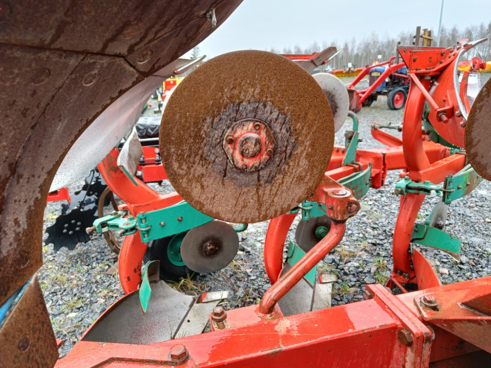 Agrolux RSD paluuauran täydellinen lisäsiipi - Charrue: photos 5 Agrolux RSD paluuauran täydellinen lisäsiipi - Charrue: photos 5