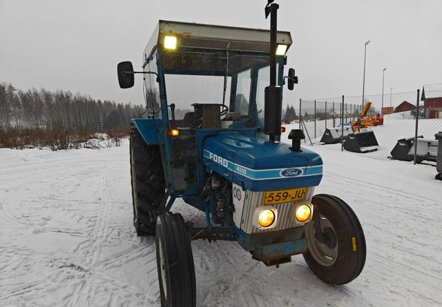 Tracteur agricole Ford 4110 traktori - Katso video!: photos 9