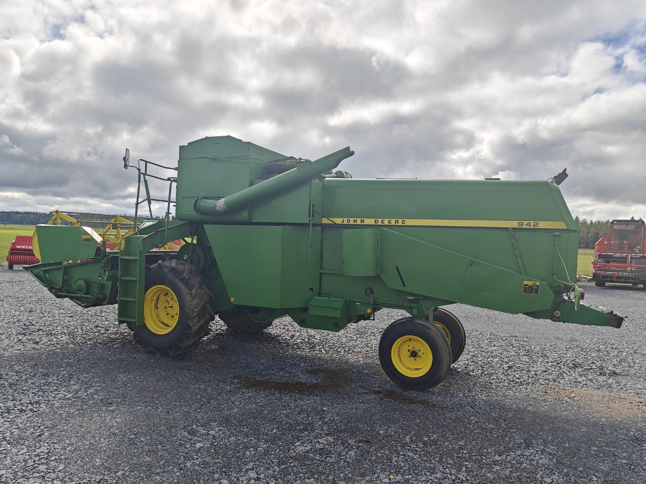 JOHN DEERE 942 - Moissonneuse-batteuse: photos 2 JOHN DEERE 942 - Moissonneuse-batteuse: photos 2