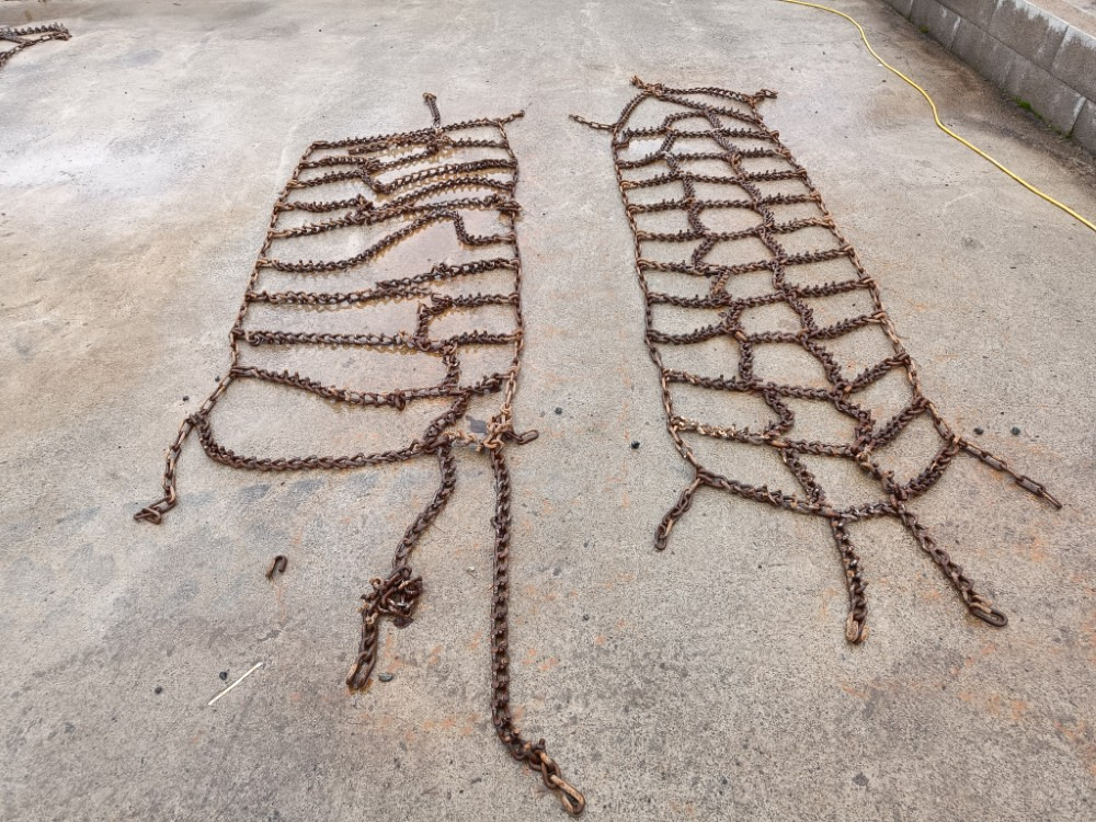 Piikkiketjut 13.6x24 korjattavaksi - Machine agricole: photos 1 Piikkiketjut 13.6x24 korjattavaksi - Machine agricole: photos 1