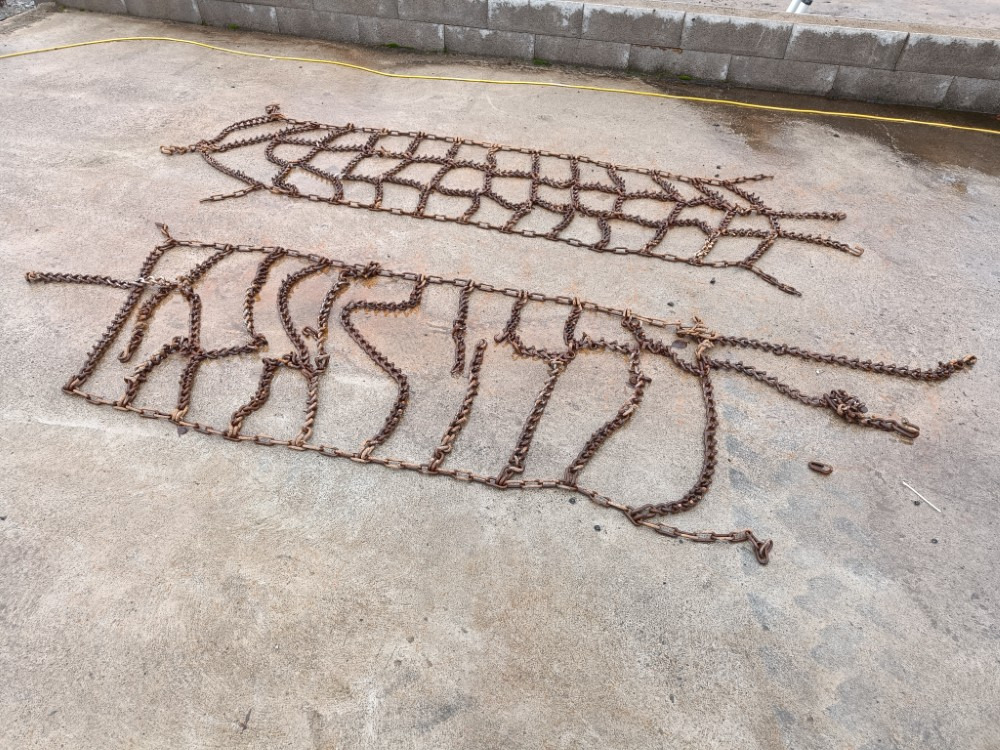 Piikkiketjut 13.6x24 korjattavaksi - Machine agricole: photos 2 Piikkiketjut 13.6x24 korjattavaksi - Machine agricole: photos 2