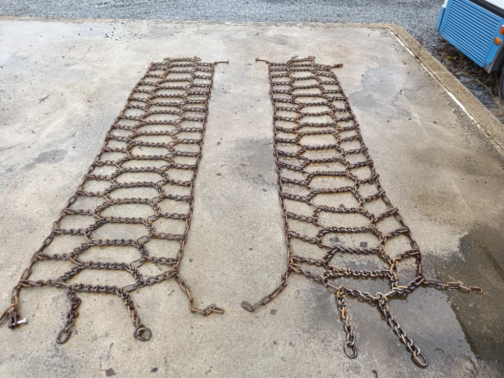 Piikkiketjut 16.9x24 - vahvuus 11mm - Machine agricole: photos 1 Piikkiketjut 16.9x24 - vahvuus 11mm - Machine agricole: photos 1