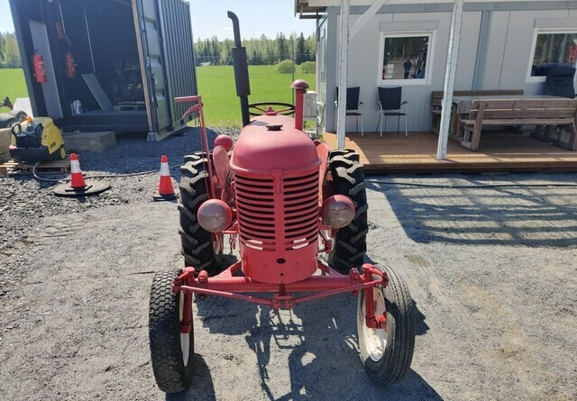 Massey Harris Traktori - bensiini - Tracteur agricole: photos 2 Massey Harris Traktori - bensiini - Tracteur agricole: photos 2