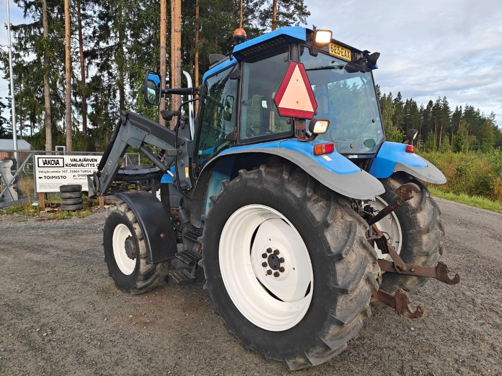 New Holland TS100, ES vaihteisto, ilmastointi, etukuormaaja Ålö Q55, katso video! - Tracteur agricole: photos 3 New Holland TS100, ES vaihteisto, ilmastointi, etukuormaaja Ålö Q55, katso video! - Tracteur agricole: photos 3