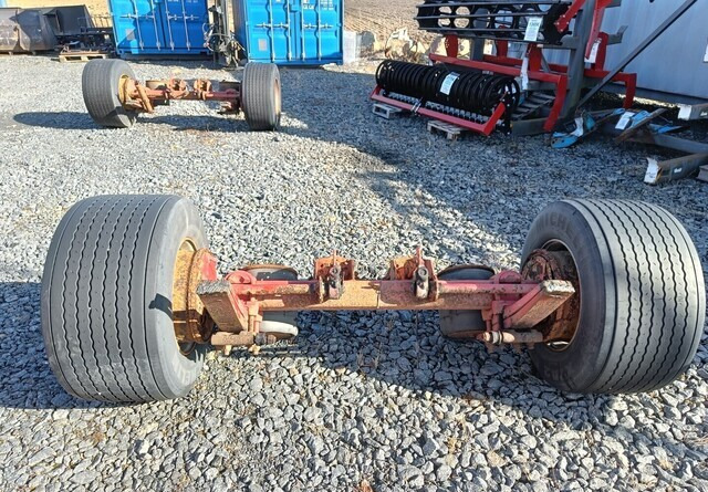 Peräkärryn akseli 445/45R19.5 leveillä renkailla - Essieu et pièces pour Remorque: photos 2 Peräkärryn akseli 445/45R19.5 leveillä renkailla - Essieu et pièces pour Remorque: photos 2