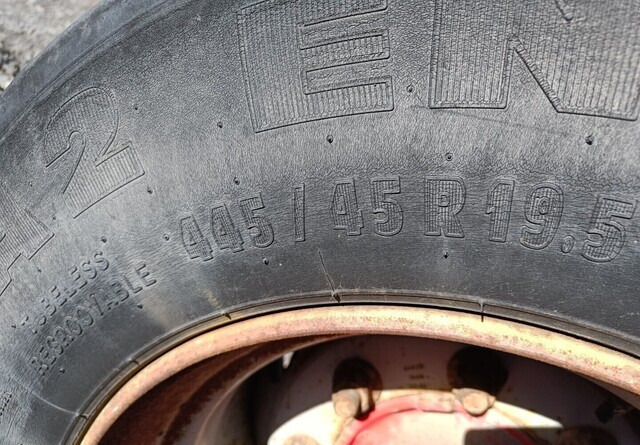 Peräkärryn akseli 445/45R19.5 leveillä renkailla - Essieu et pièces pour Remorque: photos 5 Peräkärryn akseli 445/45R19.5 leveillä renkailla - Essieu et pièces pour Remorque: photos 5