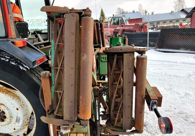 Ransomes kelaleikkuri 465cm hydraulinen - VIDEO en crédit-bail Ransomes kelaleikkuri 465cm hydraulinen - VIDEO: photos 7 Ransomes kelaleikkuri 465cm hydraulinen - VIDEO en crédit-bail Ransomes kelaleikkuri 465cm hydraulinen - VIDEO: photos 7