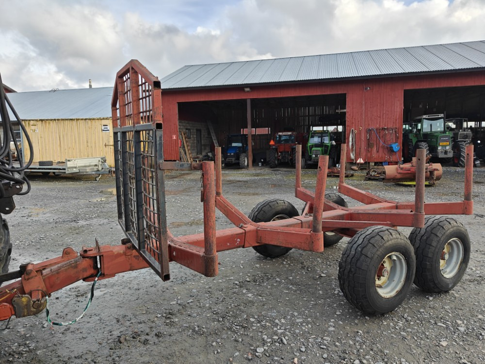 Rysky Metsävaunu telillä - Remorque forestière: photos 1 Rysky Metsävaunu telillä - Remorque forestière: photos 1