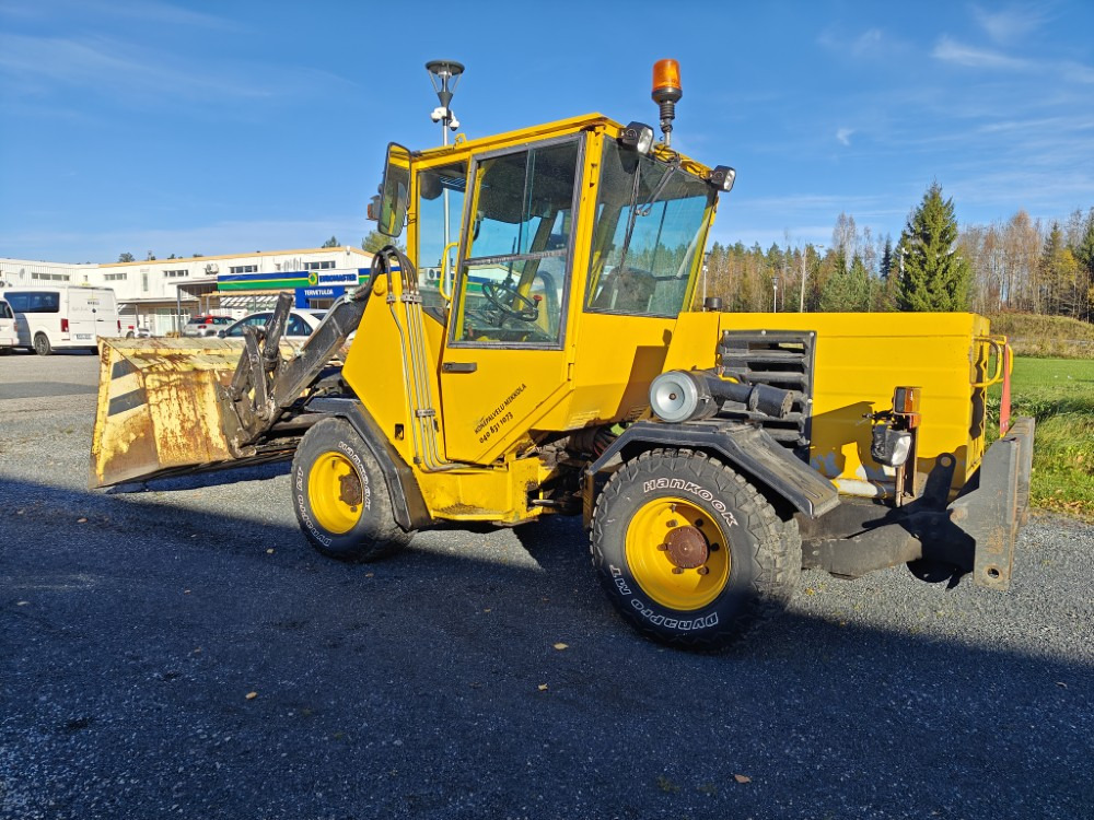 Wille 445 - Tracteur communal: photos 2 Wille 445 - Tracteur communal: photos 2