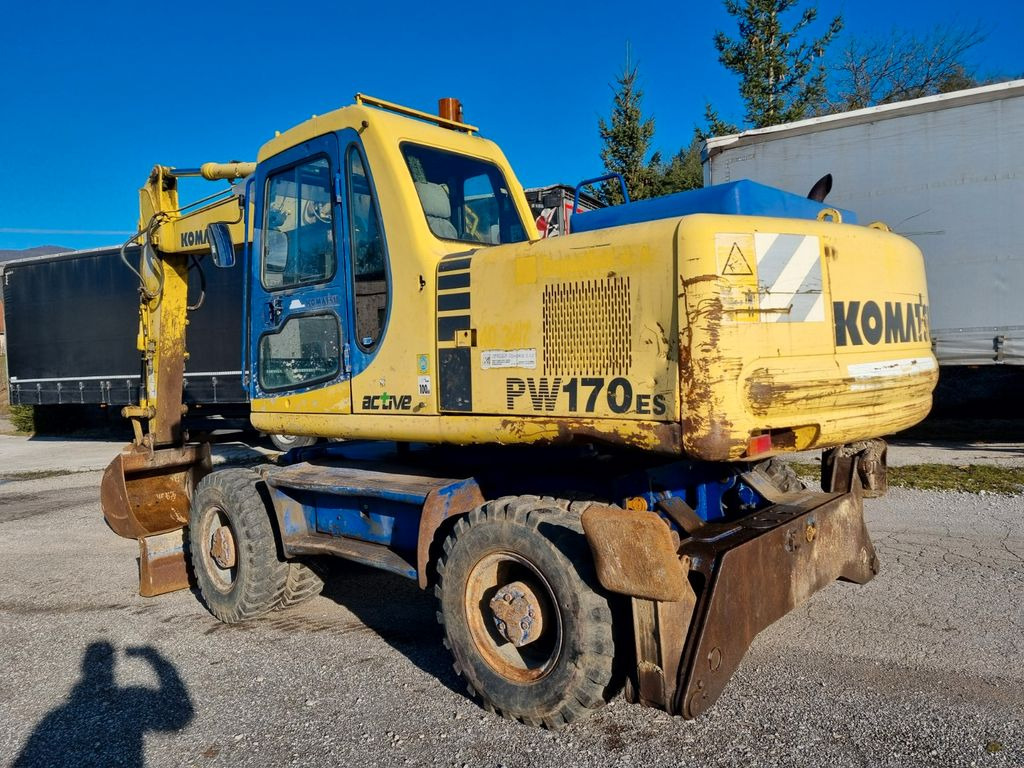 Komatsu PW 170 ES - 6K - Pelle sur pneus: photos 5 Komatsu PW 170 ES - 6K - Pelle sur pneus: photos 5
