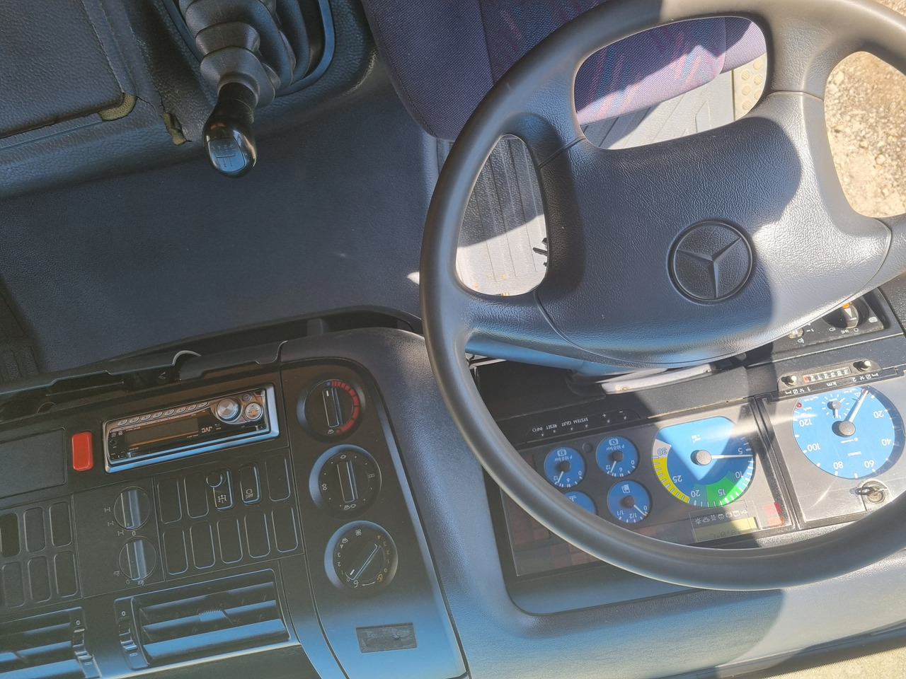 Camion fourgon MERCEDES-BENZ ATEGO 1017 4x4 BOX + PTO: photos 8