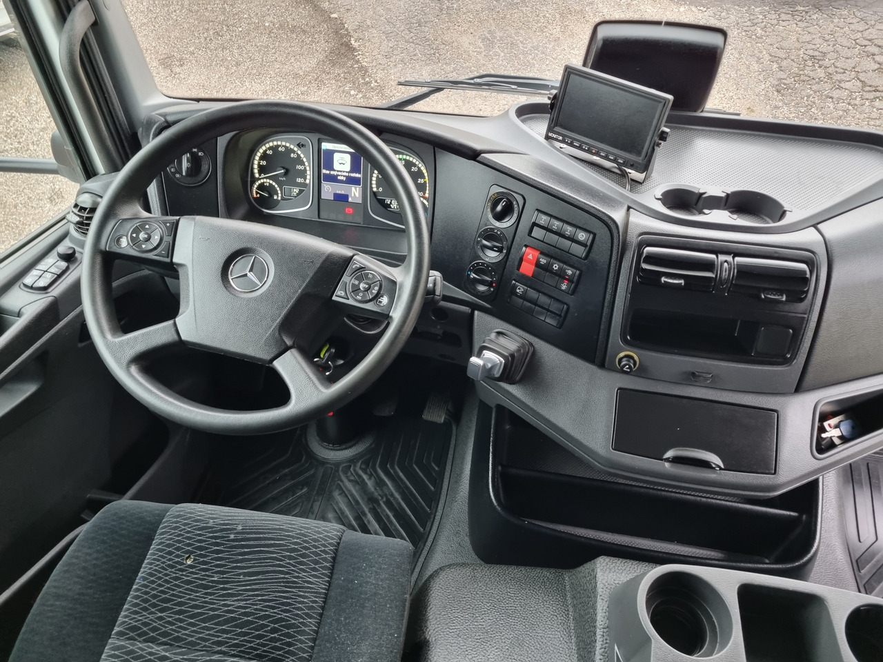 MERCEDES-BENZ ATEGO 1323 4x4 ABROLKIPPER - Camion ampliroll: photos 2 MERCEDES-BENZ ATEGO 1323 4x4 ABROLKIPPER - Camion ampliroll: photos 2