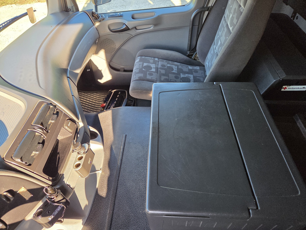 MERCEDES-BENZ - Châssis cabine: photos 4 MERCEDES-BENZ - Châssis cabine: photos 4