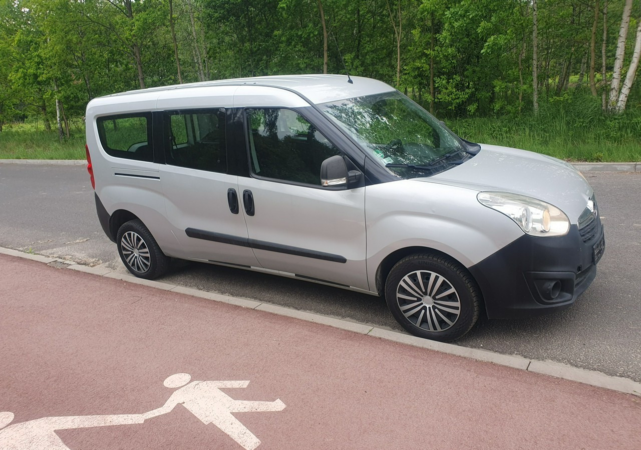 Fiat Doblo long*combo *doblo* krajówka *fv vat 23%* - Voiture: photos 4 Fiat Doblo long*combo *doblo* krajówka *fv vat 23%* - Voiture: photos 4