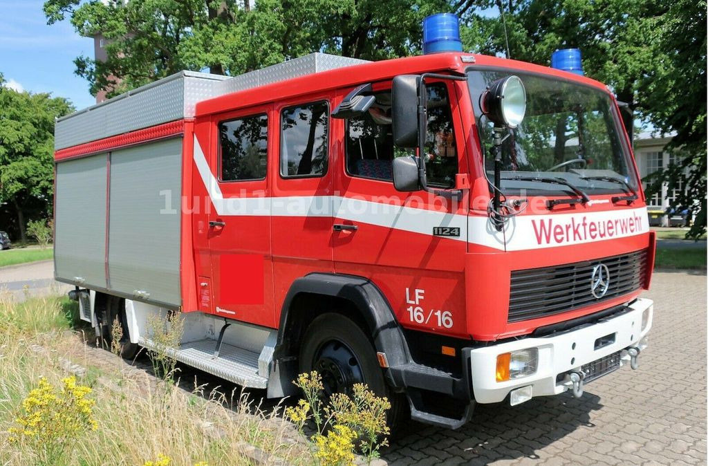 Mercedes-Benz 1124 F Feuerwehr LF 16/16 Pumpe Tank Haspel 1124 F Feuerwehr LF 16/16 Pumpe Tank Haspel - Camion de pompier: photos 2 Mercedes-Benz 1124 F Feuerwehr LF 16/16 Pumpe Tank Haspel 1124 F Feuerwehr LF 16/16 Pumpe Tank Haspel - Camion de pompier: photos 2