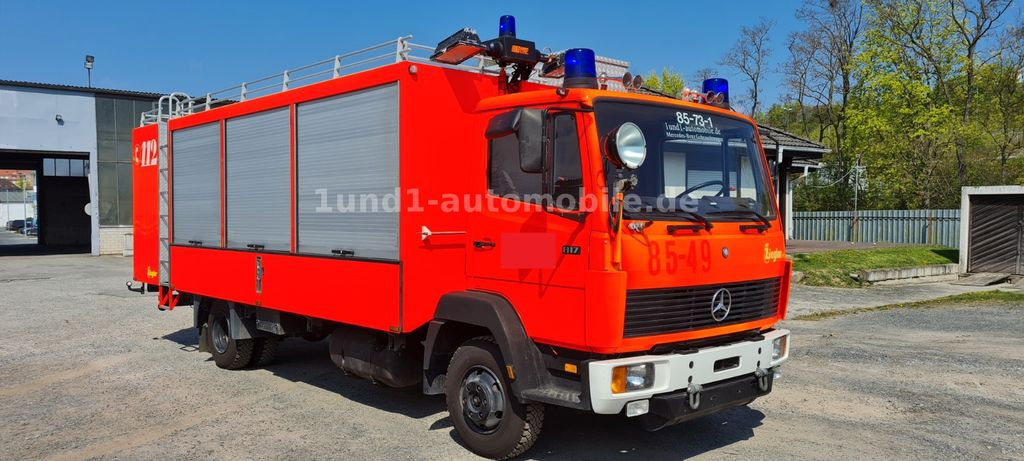Mercedes-Benz 817 Feuerwehr GWG Nur 9.650 orig. Km 817 Feuerwehr GWG Nur 9.650 orig. Km - Camion de pompier: photos 2 Mercedes-Benz 817 Feuerwehr GWG Nur 9.650 orig. Km 817 Feuerwehr GWG Nur 9.650 orig. Km - Camion de pompier: photos 2