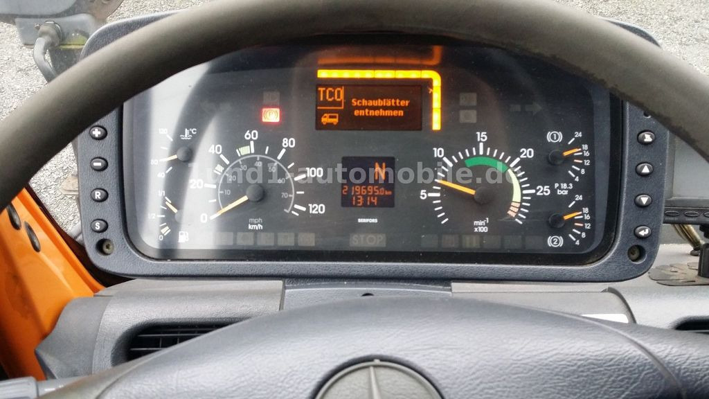 Véhicule de voirie/ Spécial Unimog U 300 Kipper Zugmaschine Kommunalhydraulik U 500 400 U 300 Kipper Zugmaschine Kommunalhydraulik U 500 400: photos 11