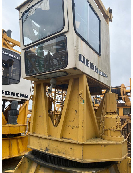 Liebherr 180EC-H10 - Grue à tour: photos 1 Liebherr 180EC-H10 - Grue à tour: photos 1