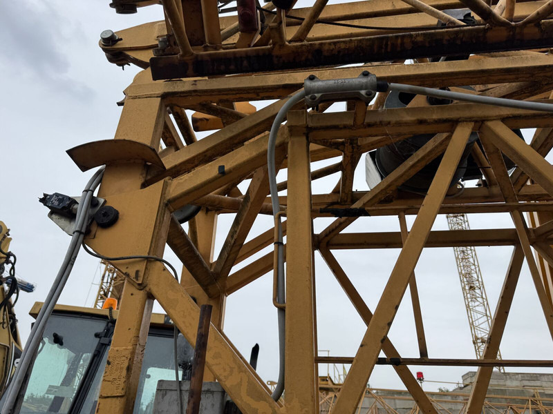 Liebherr 42K.1, 2008 yom - some Works needed - Grue à montage rapide: photos 4 Liebherr 42K.1, 2008 yom - some Works needed - Grue à montage rapide: photos 4