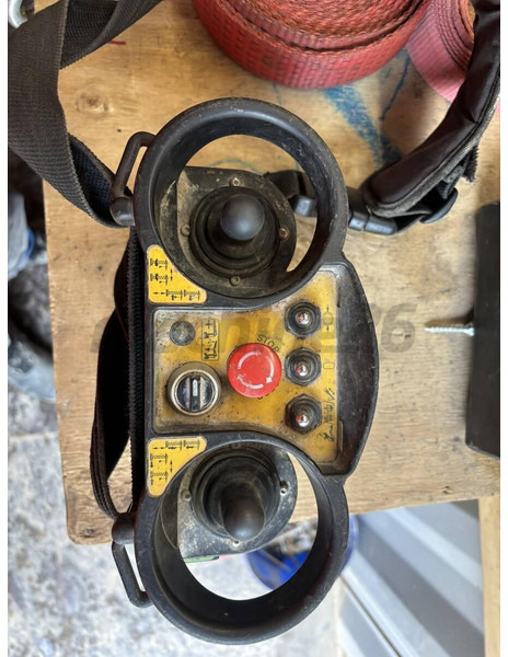 Liebherr 63K, 1994, 43m jib, radio control - Grue à tour: photos 5 Liebherr 63K, 1994, 43m jib, radio control - Grue à tour: photos 5