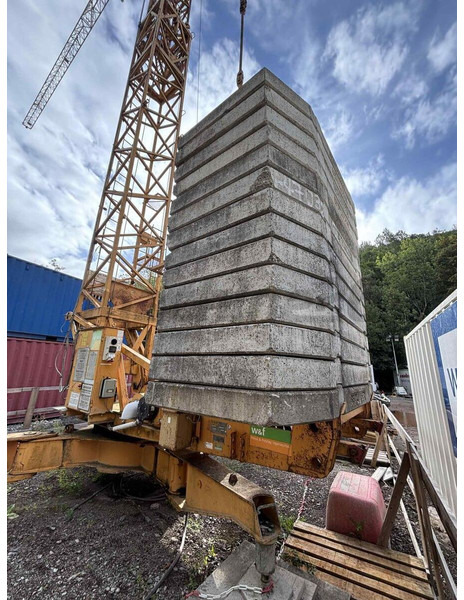 Liebherr 63K, 1994, 43m jib, radio control - Grue à tour: photos 2 Liebherr 63K, 1994, 43m jib, radio control - Grue à tour: photos 2