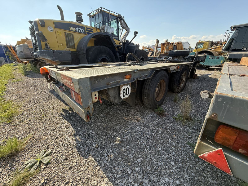 Liebherr 80km/h axeles to self erecting crane 32K 35K 42K 50K 63K 71K - Grue à tour: photos 4 Liebherr 80km/h axeles to self erecting crane 32K 35K 42K 50K 63K 71K - Grue à tour: photos 4