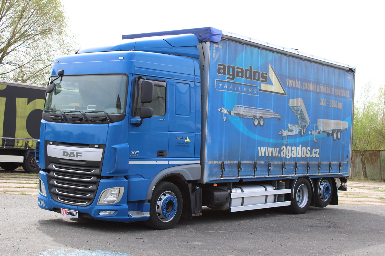 DAF XF 460 FAR - Camion à rideaux coulissants: photos 2 DAF XF 460 FAR - Camion à rideaux coulissants: photos 2
