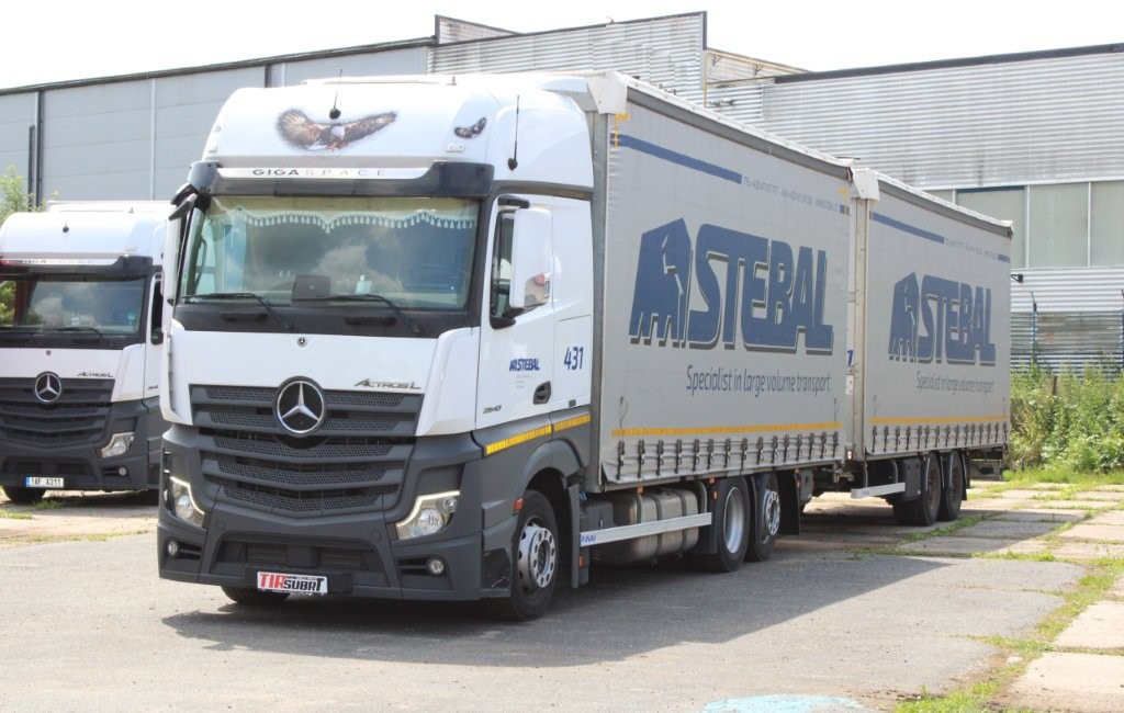Mercedes-Benz Actros 2542 NAVIGACE + PANAV TVK 18 M (8,20m x 2,4 - Camion à rideaux coulissants, Remorque rideaux coulissants: photos 2 Mercedes-Benz Actros 2542 NAVIGACE + PANAV TVK 18 M (8,20m x 2,4 - Camion à rideaux coulissants, Remorque rideaux coulissants: photos 2