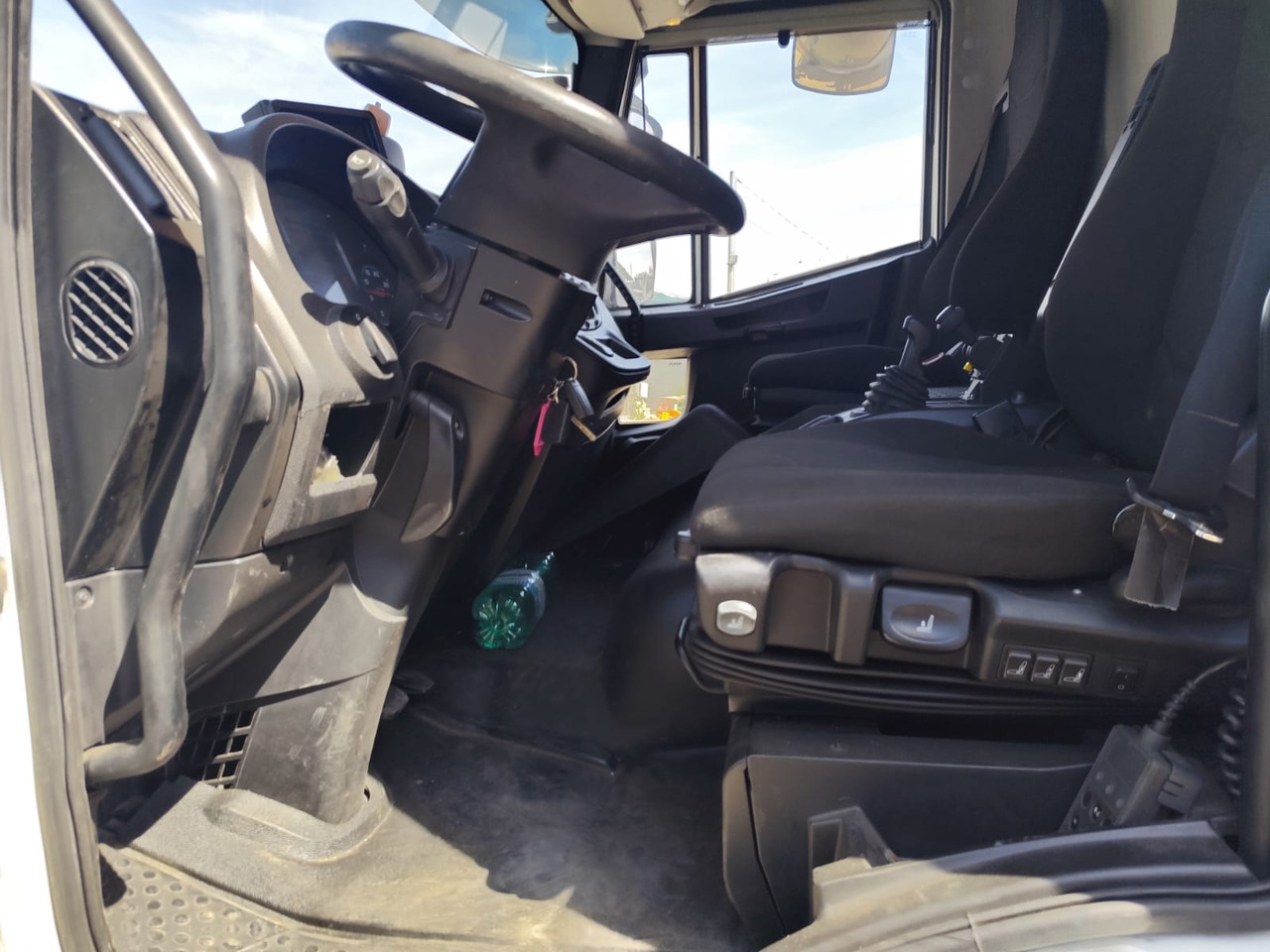 Camion benne, Camion grue IVECO EUROCARGO 140-250: photos 14