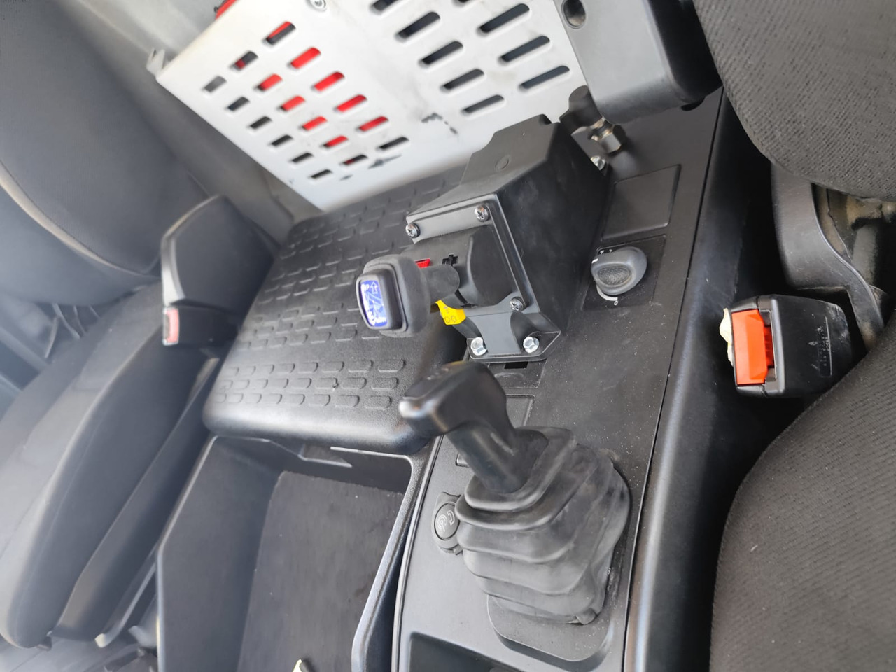 Camion benne, Camion grue IVECO EUROCARGO 140-250: photos 10