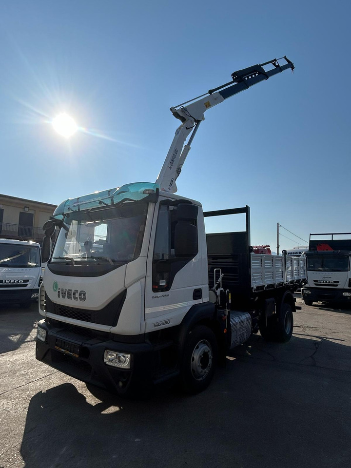 IVECO EUROCARGO 140-250 - Camion grue: photos 1 IVECO EUROCARGO 140-250 - Camion grue: photos 1