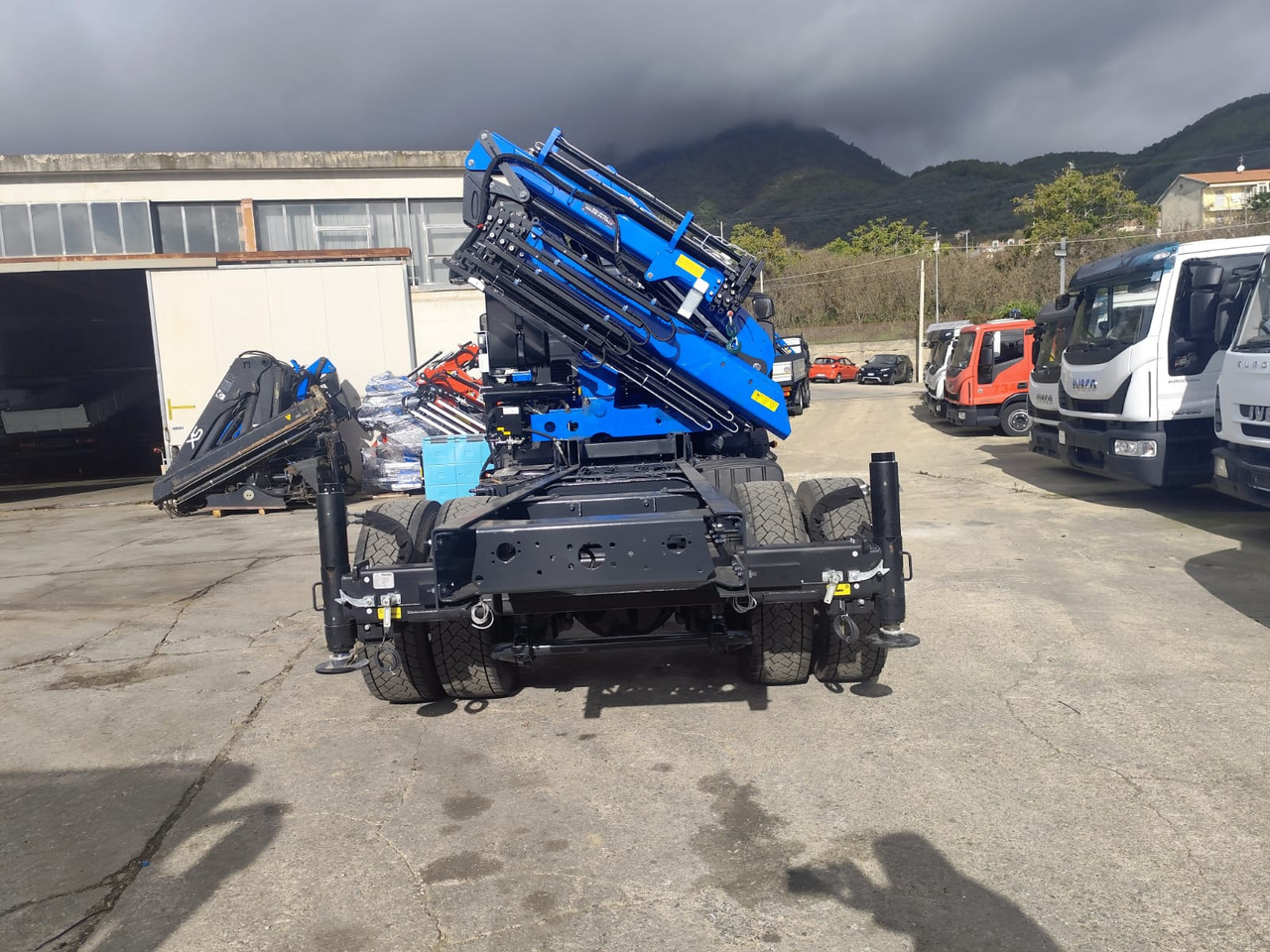 Camion grue, Camion grue IVECO EUROCARGO 180-250: photos 17 Camion grue, Camion grue IVECO EUROCARGO 180-250: photos 17