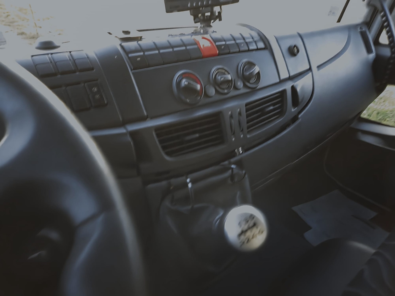 IVECO EUROCARGO 180E25 - Camion grue, Camion grue: photos 3 IVECO EUROCARGO 180E25 - Camion grue, Camion grue: photos 3