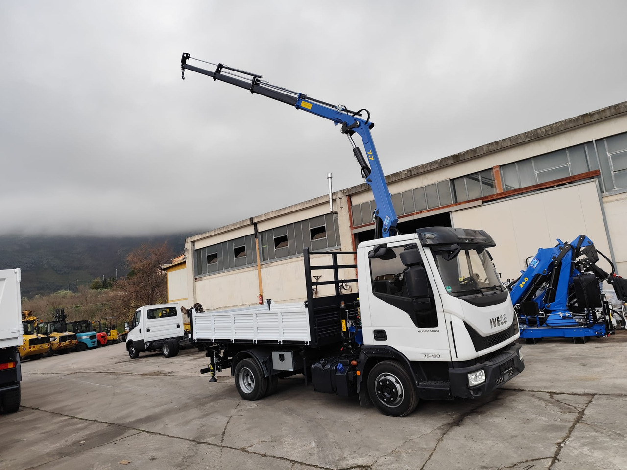 Camion benne, Camion grue IVECO EUROCARGO 75-160: photos 49