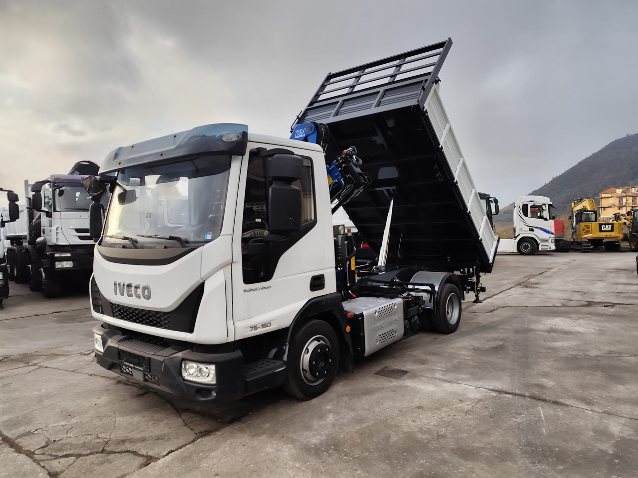 Camion benne, Camion grue IVECO EUROCARGO 75-160: photos 11